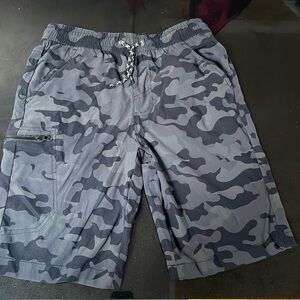 Weatherproof boys camouflage gray black shorts L 14 16